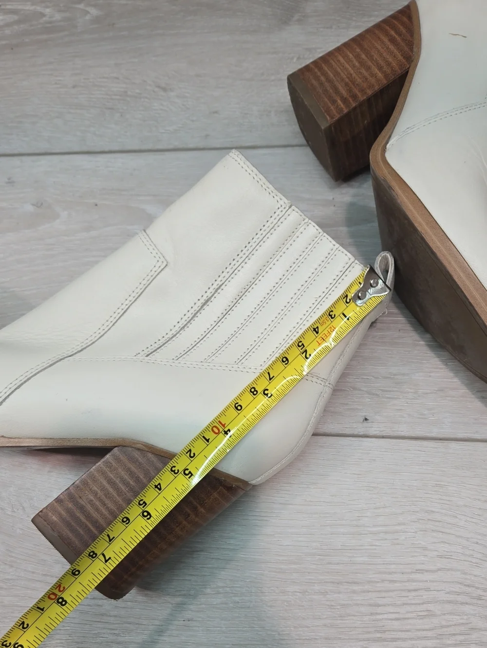 Marc Fisher Women's Marela Cream Leather Ankle Boots Block Heel Shoes Sz 6.5M